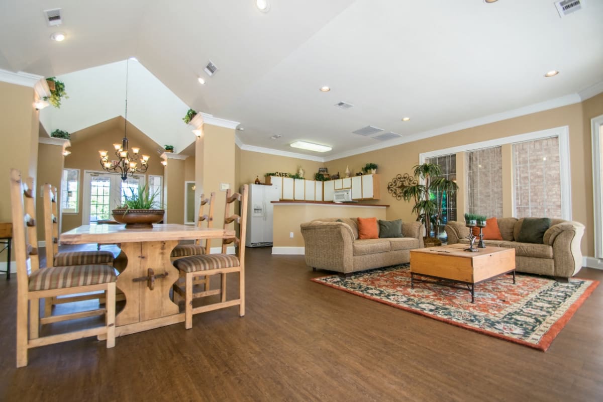 Weatherford, TX Apartments for Rent Southgate Glen Photos